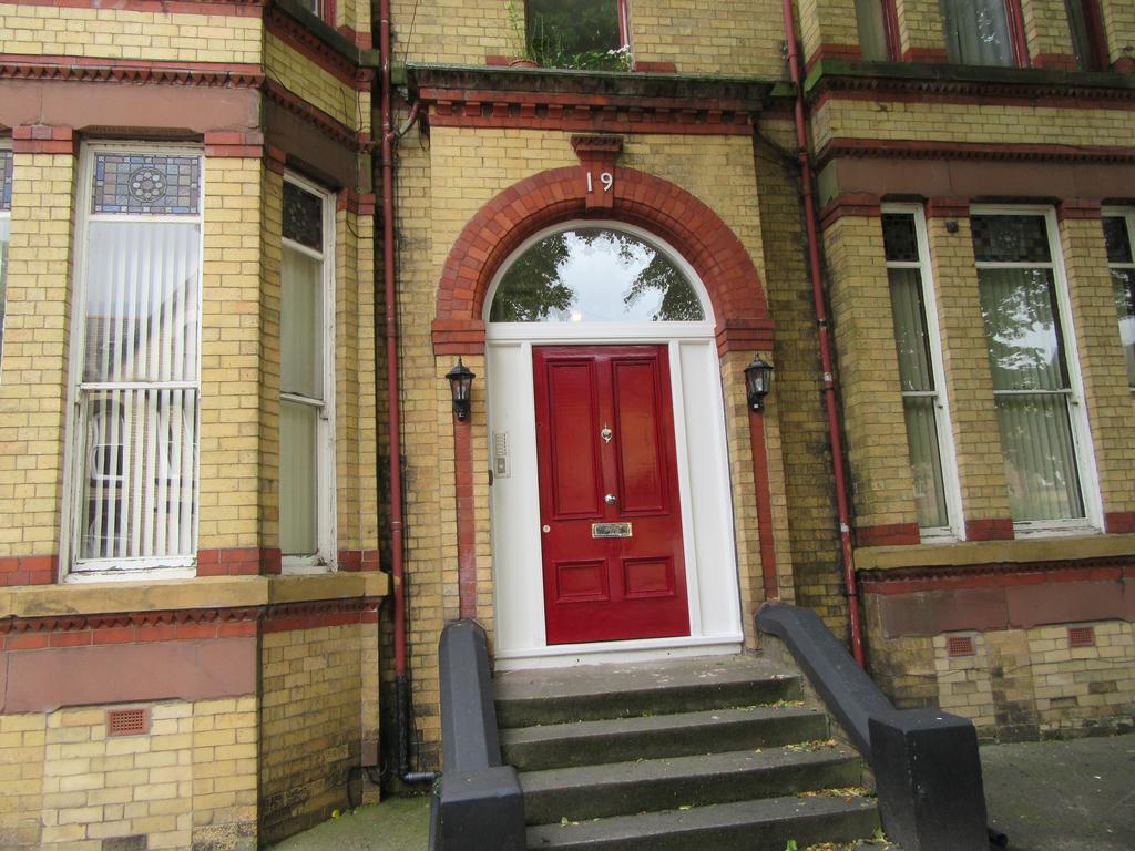 No 4 - Large 2 Bed Near Sefton Park And Lark Lane Appartement Liverpool Buitenkant foto