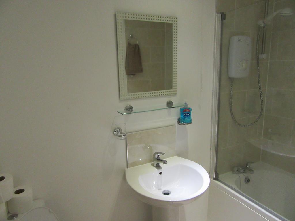 No 4 - Large 2 Bed Near Sefton Park And Lark Lane Appartement Liverpool Buitenkant foto