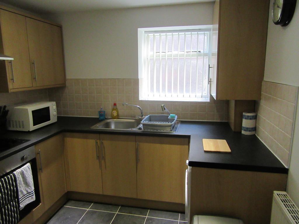 No 4 - Large 2 Bed Near Sefton Park And Lark Lane Appartement Liverpool Buitenkant foto