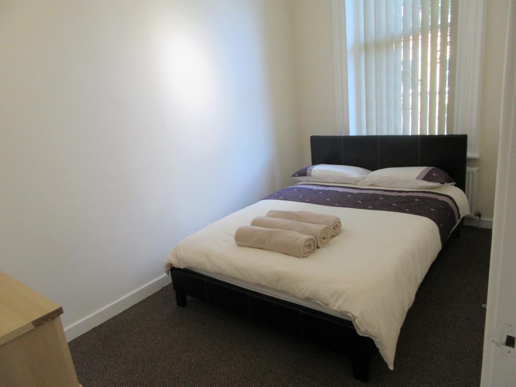 No 4 - Large 2 Bed Near Sefton Park And Lark Lane Appartement Liverpool Buitenkant foto