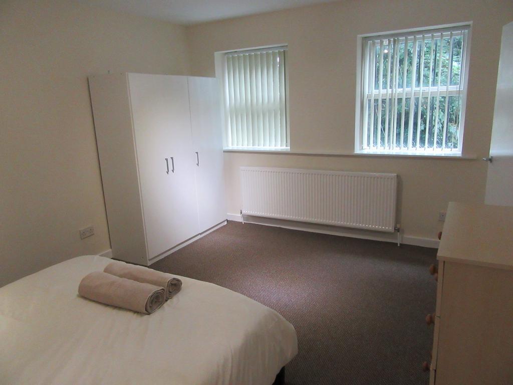 No 4 - Large 2 Bed Near Sefton Park And Lark Lane Appartement Liverpool Buitenkant foto